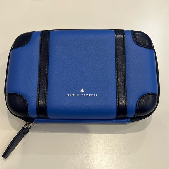 ANA All Nippon Airways Business Class Amenity Kit by Globe-Trotter Blue - Picture 2 of 9